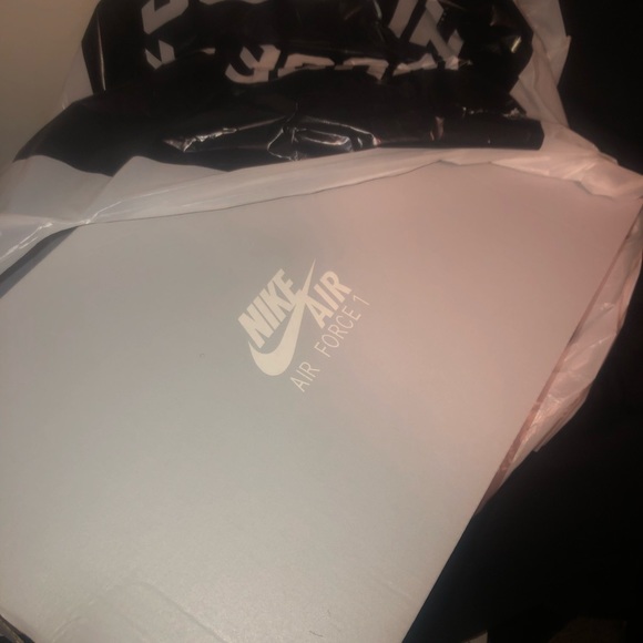 Brand new in box af1s - Picture 3 of 3